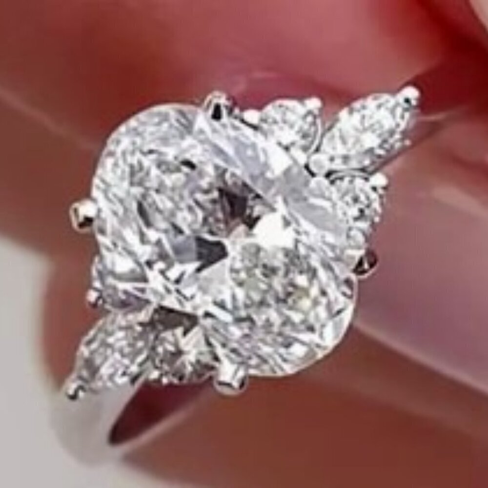 2ct Moissanite Ring - Hypoallergenic S925 Sterling Silver, Four-Prong Size 7